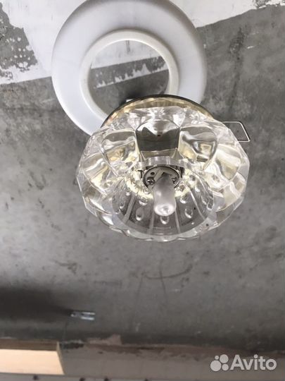 Светильник встраиваемый