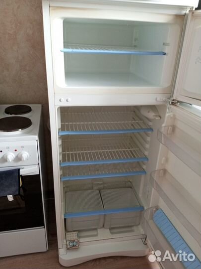 Продам холодильник рабочий бу