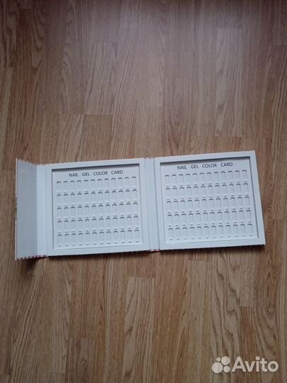 Книжка- палитра лаков для ногтей