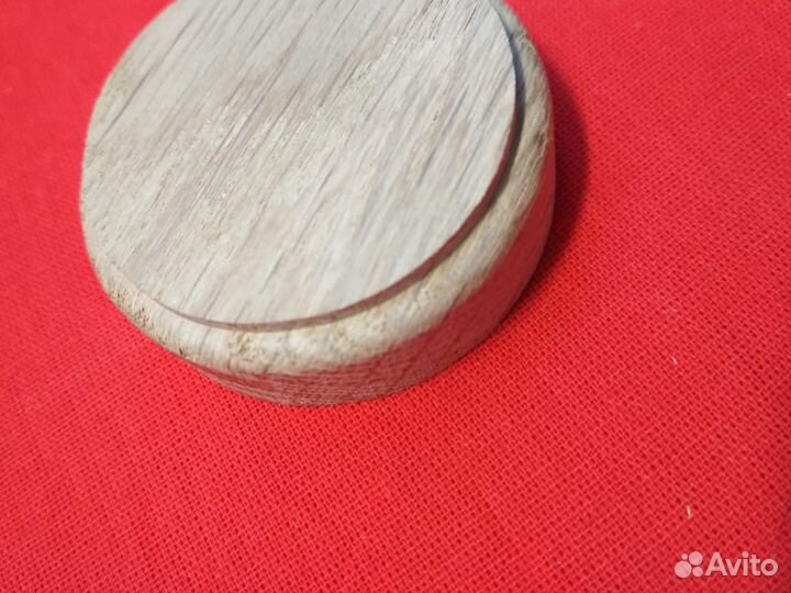 Подставка под миниатюру