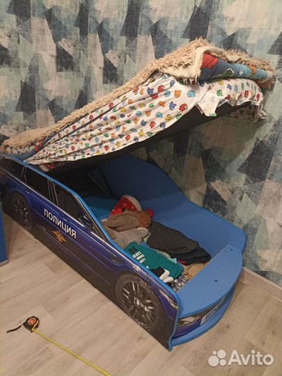 Детская кровать машинка