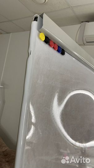 Доска флипчарт магнитно маркерная на колесах