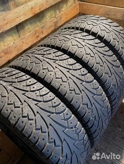 Hankook Winter I'Pike 215/65 R17