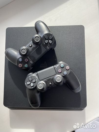 Sony PS4 slim