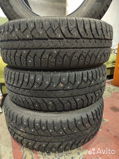 Bridgestone Ice Cruiser 7000S 235/65 R17 108T