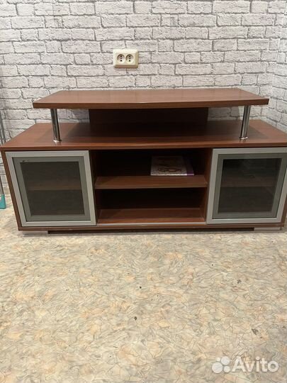 Тумба под телевизор