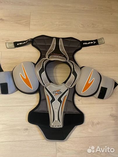 Продам детскую хоккейную форму по частям