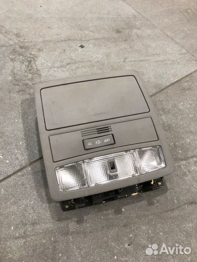 Плафон салона Toyota Highlander 2