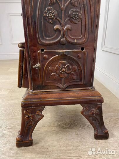 Антикварная печь Ар-Нуво