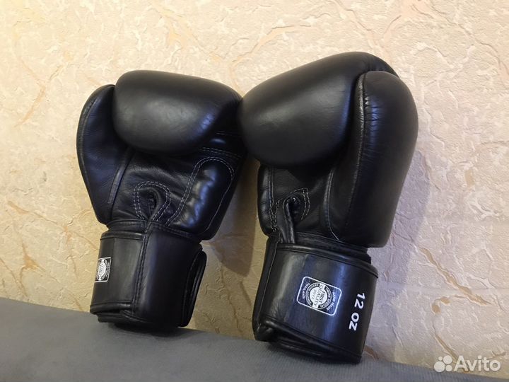 Боксерские перчатки twins 12 OZ