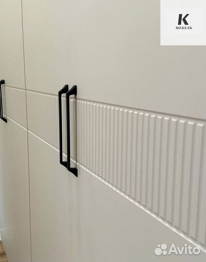 Шкаф распашной