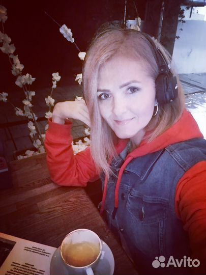 Бэк вокалист, вокалистка