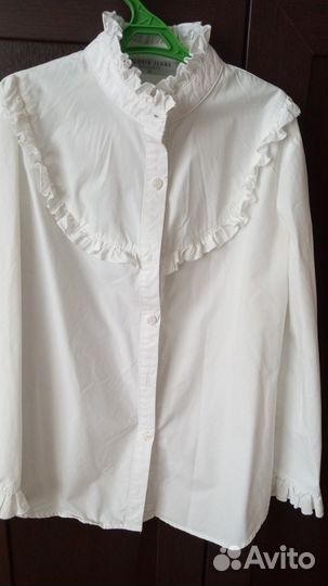 Белая блузка