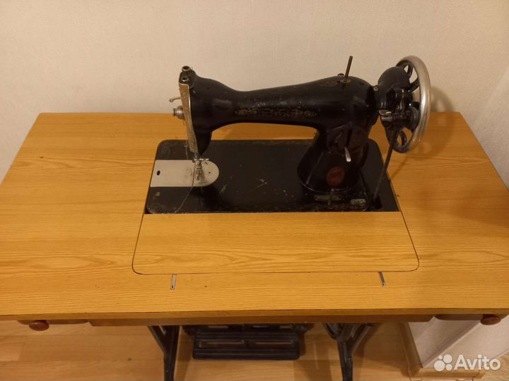 Швейная машинка ножная бу