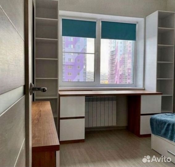 Детская рабочая зона у окна aa 10