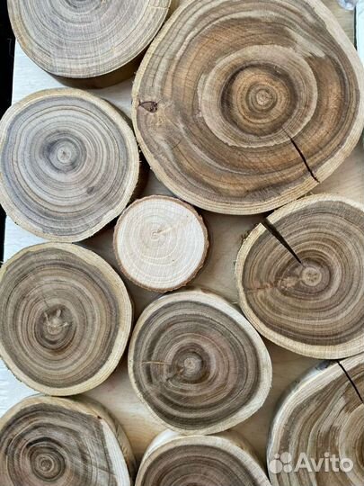 Зеркало со спилами дерева