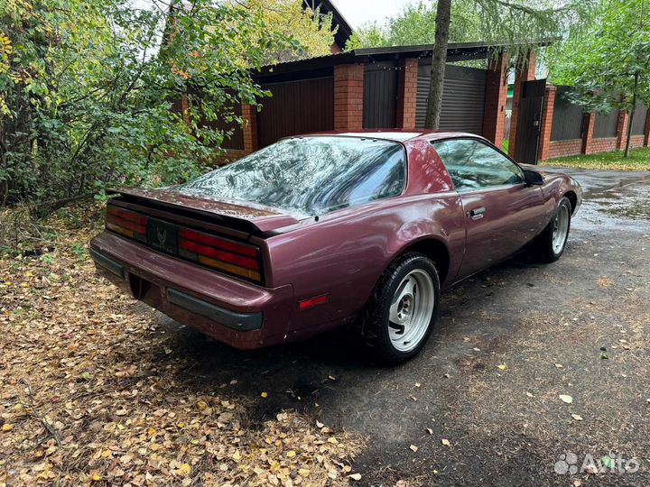 Pontiac Firebird 5.0 AT, 1985, 50 000 км