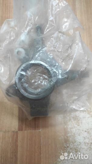 Кулак поворотный renault logan/sandero 14- LH