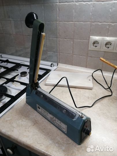 Ручной аппарат для запечатывания пакетов SF200