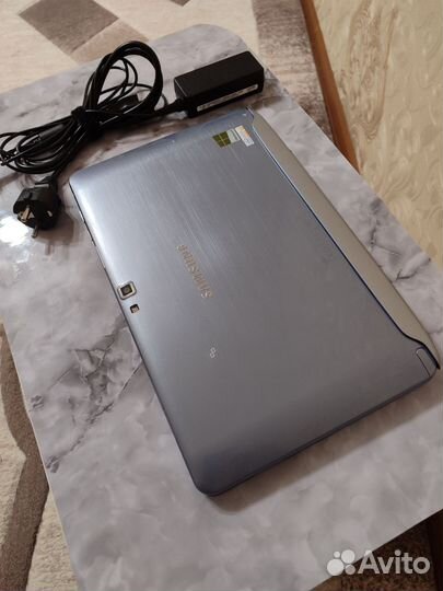 Планшет-ноутбук 2 в 1