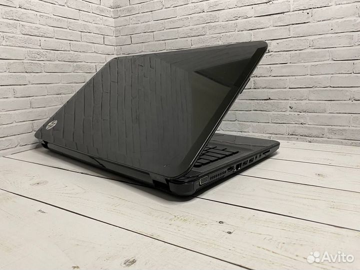 Быстрый ноутбук HP 17.3 / SSD