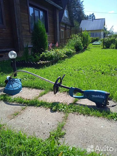 Триммер электрический makita