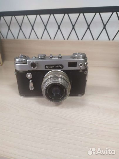 Фотоаппарат пленочный СССР Зоркий 6