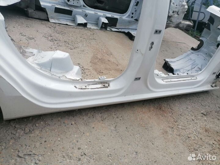 Порог правый Audi A4 B8