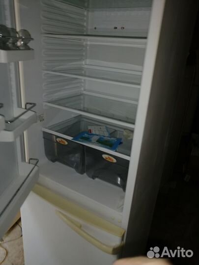 Холодильник атлант в отл состоянии 190 см