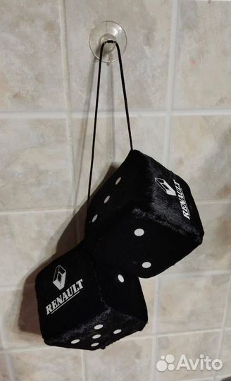 Кубики в машину с логотипом на присосках