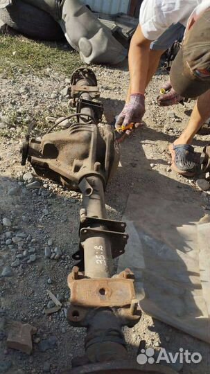 На Мерседес спринтер средний база мост за клинил