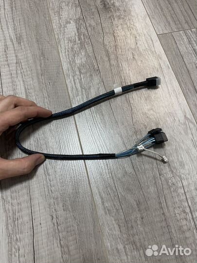 Кабель miniSAS HD SFF-8643 to 4xSata