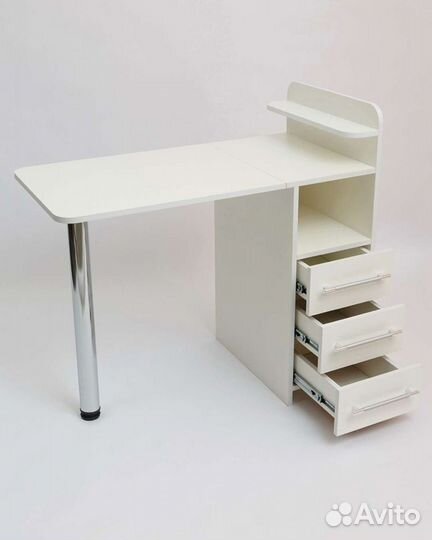 Маникюрный стол складной