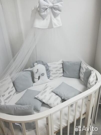 Кровать с матрасом и бортиками