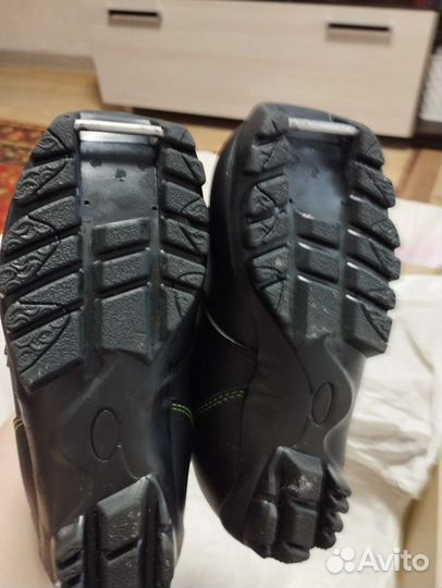 Лыжные ботинки 30