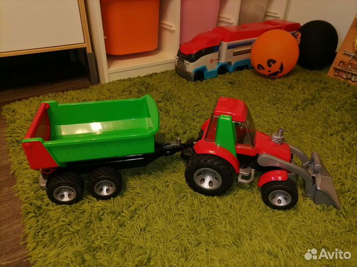 Трактор с прицепом, Bruder