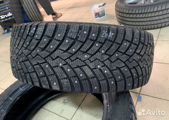 Pirelli Ice Zero 2 225/50 R18