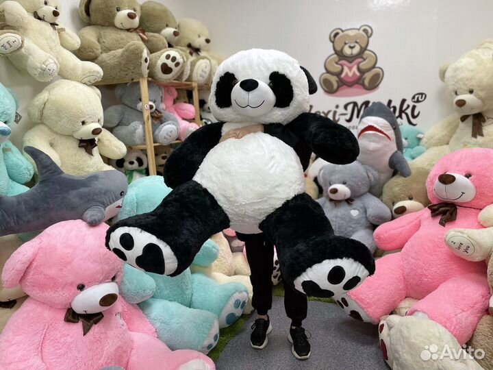 Большая плюшевая панда