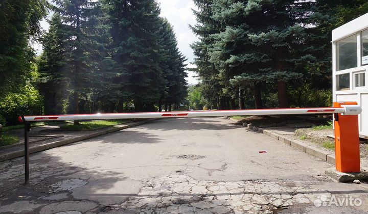 Шлагбаум с монтажом