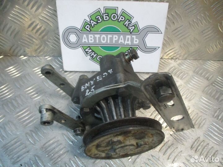 Насос гидроусилителя руля BMW 5 E34 (M20B25)