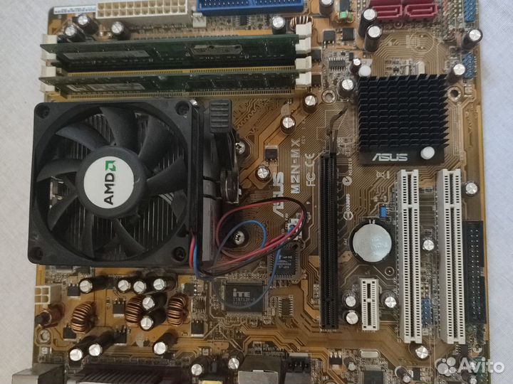 Комплект на AMD