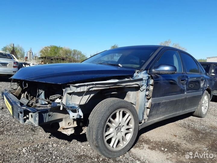 Топливная рампа рейка volvo S80