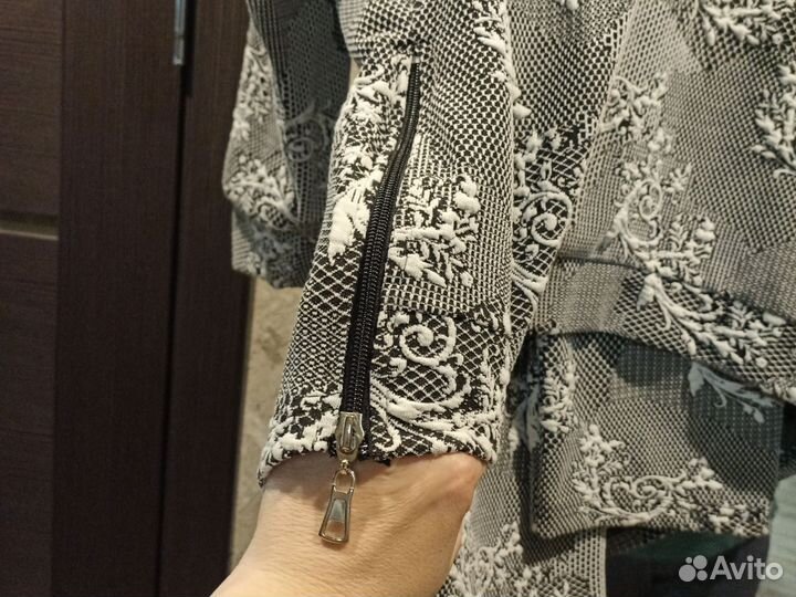 Спортивный костюм женский