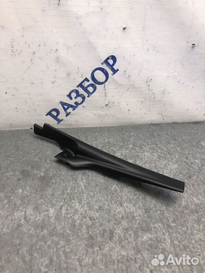 R накладка петли капота Logan 2