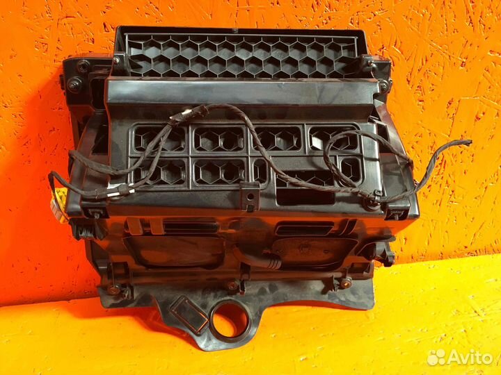 Бардачок Volkswagen Passat