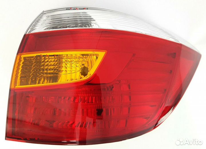 Фонарь задний правый Toyota 81551-48180