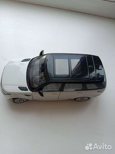 Модель range rover sport 1/24