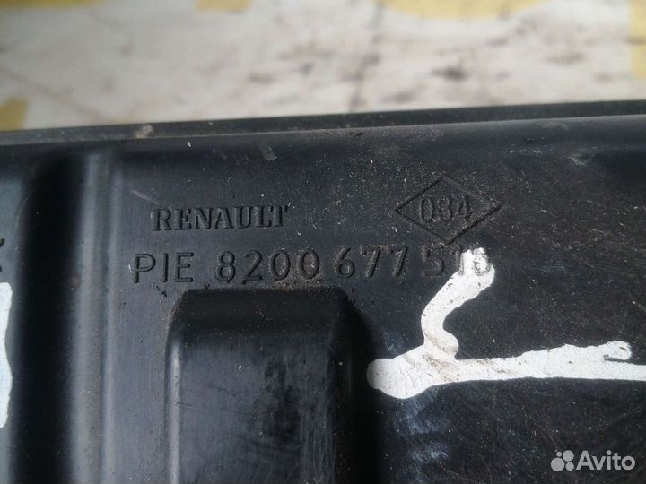 Декоративная крышка двигателя Renault scenic 2