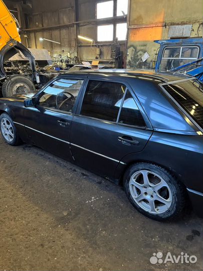 Mercedes 124 на разбор