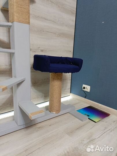 Домик для кошки с когтеточкой